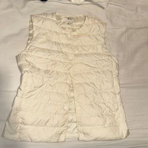 Uniqlo Ultra Light Down Puffer Vest